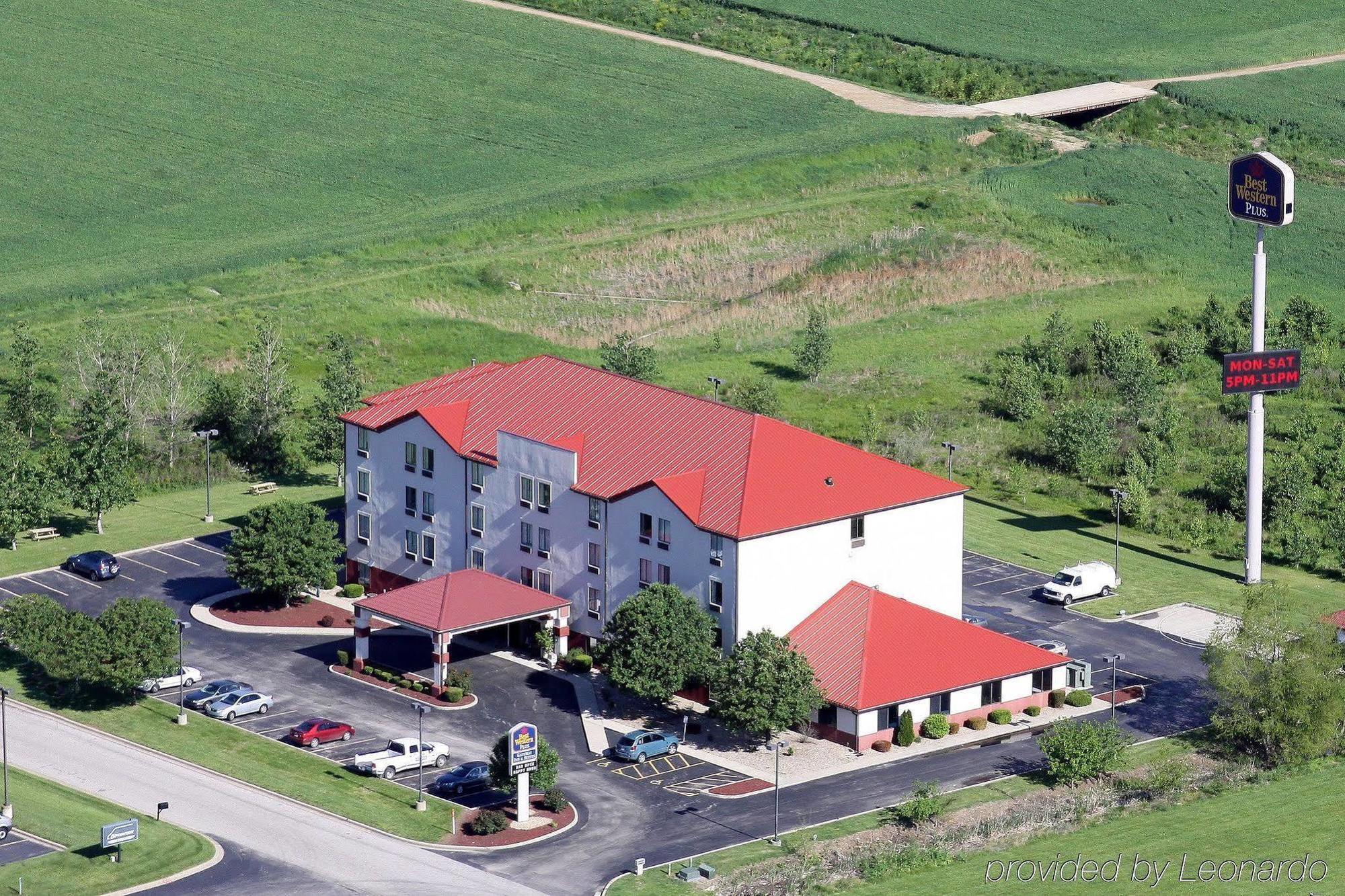 Holiday Inn Express & Suites Evansville North By Ihg Warrenton Exterior photo