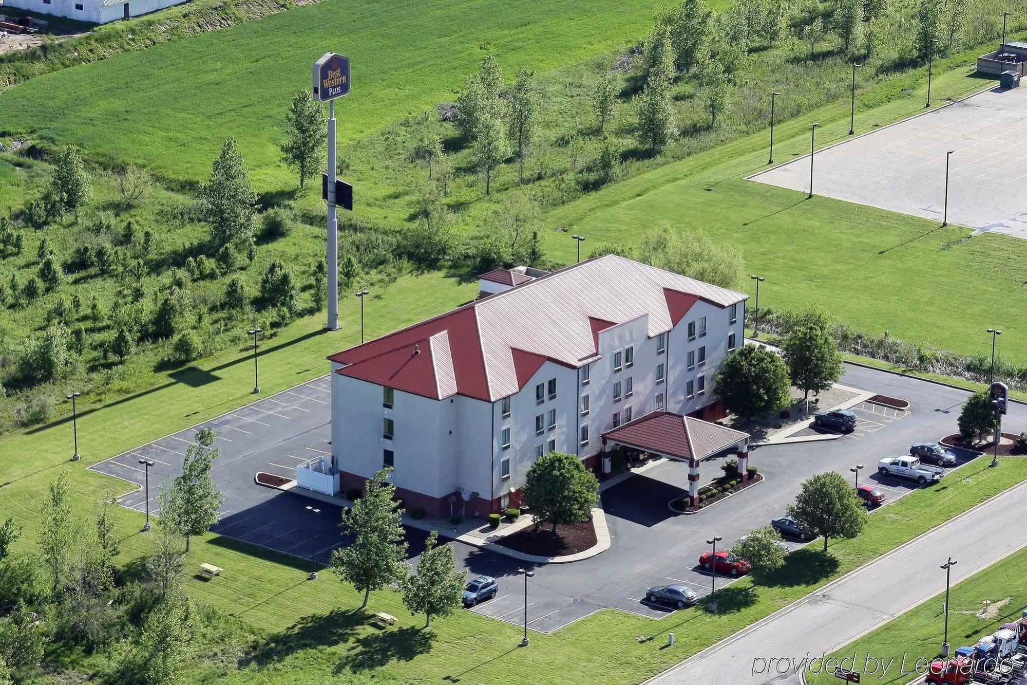 Holiday Inn Express & Suites Evansville North By Ihg Warrenton Exterior photo